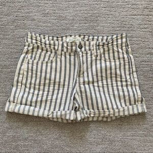 🪴$5/25🪴 H&M Ticking Stripe Cream Black Cuffed Mid Rise Twill Shorts 8